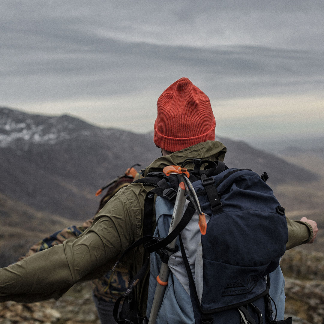 Thermal clothing keeps the heat but does not expel it: why should we prefer the thermoregulating clothing